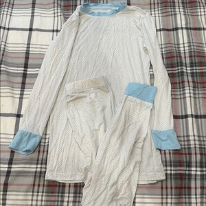 Kids 9/10 stitchy fish  White and Blue Pajama Set